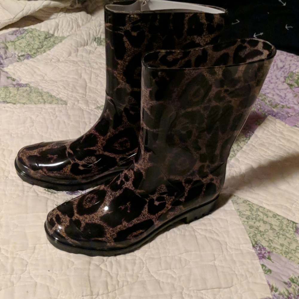 Rain boots
